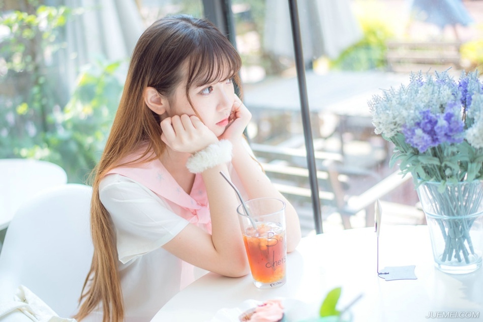 不管曹操怎么讨厌这东西，但毕竟代表着王权，曹操专门派了一支百人队的虎卫前来接印，以表示自己对王权的尊重。